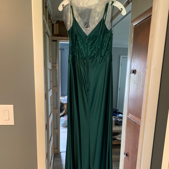 Hunter Green Bridesmaids Dress Size 5 - Picture 2 of 9